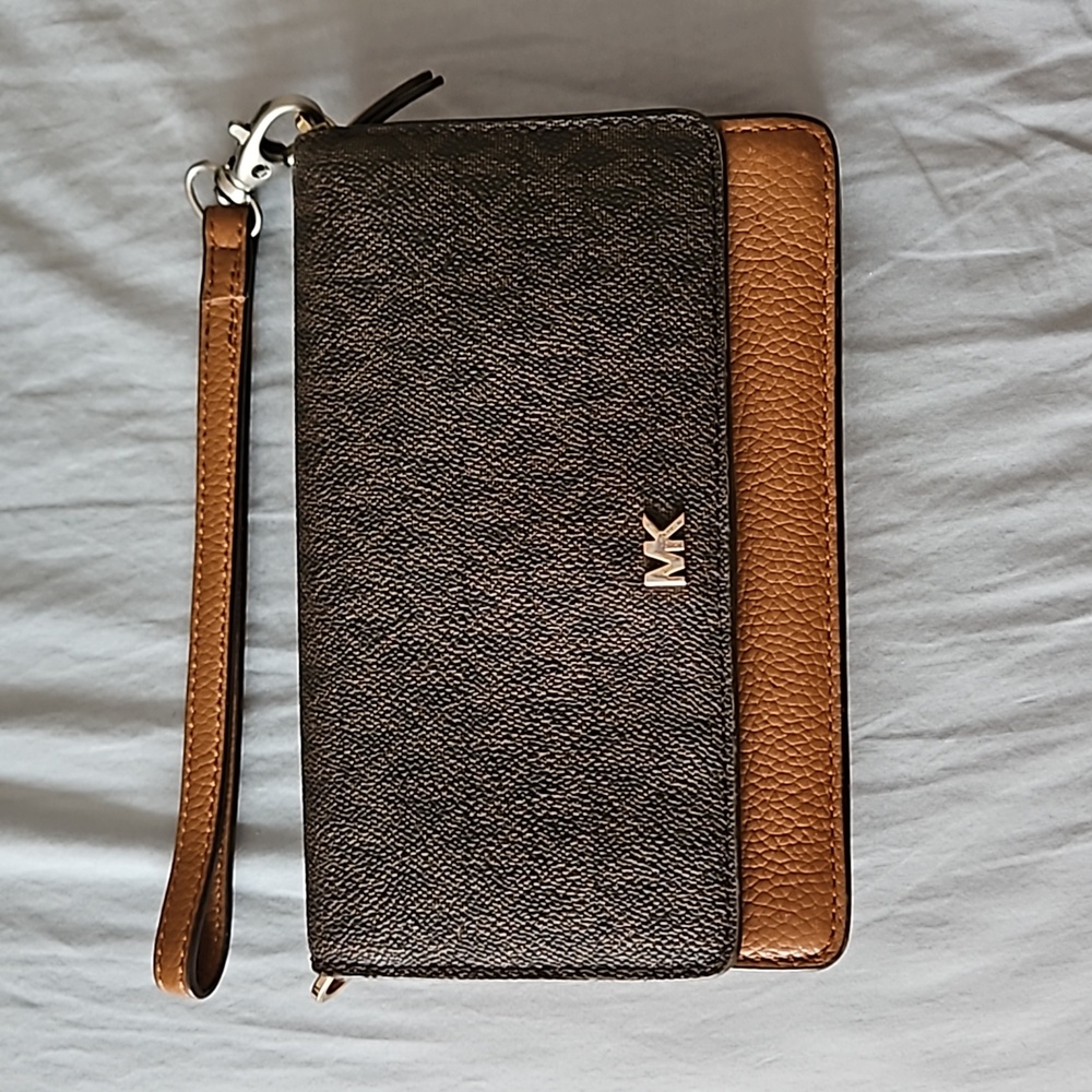 Michael Kors wallet and cell phone holder